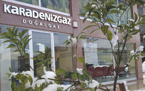 Aksa Karadenizgaz Bölge Müdürü Murat Ceran: “Doğalgazın Faydaları Tam Anlamıyla Anlatılabildiğinde Doğalgaza Geçiş Hızlanacaktır” Aksa Karadenizgaz Bölge Müdürü Murat Ceran: “Doğalgazın Faydaları Tam Anlamıyla Anlatılabildiğinde Doğalgaza Geçiş Hızlanacaktır”