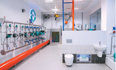 WILO’nun “Pompa Teknolojileri Eğitim Merkezi” ile Bilgi Daha da Yakın WILO’nun “Pompa Teknolojileri Eğitim Merkezi” ile Bilgi Daha da Yakın