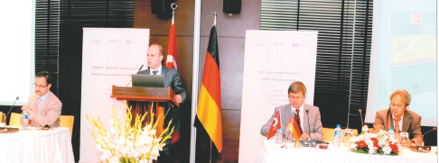 Türk-Alman İşbirliği İklim Koruma ve Karbon Piyasası Çalıştayı’nda “Türkiye İklim Değişikliği Eylem Planı” Anlatıldı Türk-Alman İşbirliği İklim Koruma ve Karbon Piyasası Çalıştayı’nda “Türkiye İklim Değişikliği Eylem Planı” Anlatıldı