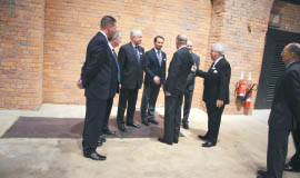 Ulus Yapı İngiltere’de Kraliçe’nin Ödül Törenine Katıldı Ulus Yapı İngiltere’de Kraliçe’nin Ödül Törenine Katıldı