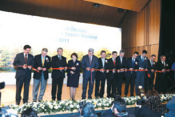 Vehbi Koç Vakfı ve Ford Otosan  Gölcük’te Kültür Merkezi Açtı