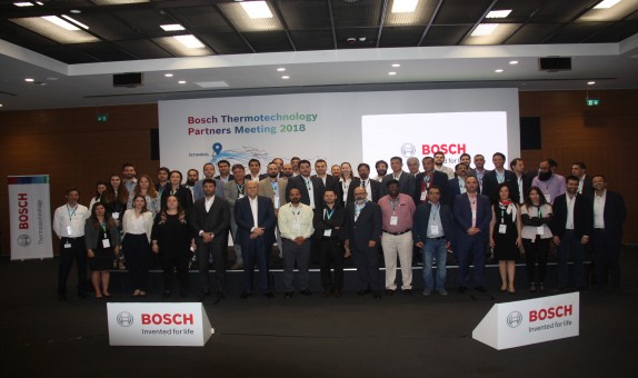 Bosch Termoteknoloji İş Ortakları ile Toplantı Gerçekleştirdi Bosch Termoteknoloji İş Ortakları ile Toplantı Gerçekleştirdi