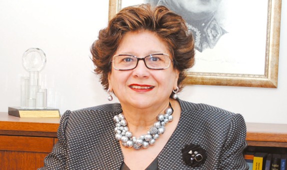 ARAŞTIRMALARIN KATMA DEĞER OLUŞTURMASINDA VE ÜRÜNLERİN TİCARİLEŞTİRİLMESİNDE ÜNİVERSİTELER VE SANAYİNİN ROLÜ