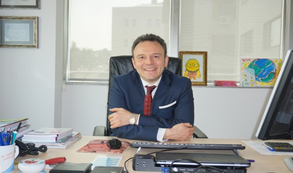 DEMİRDÖKÜM YENİ CEO'SU İLE YENİ HEDEFLERİNE ODAKLANDI