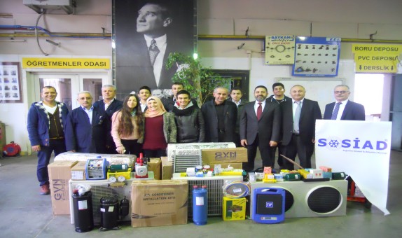 SOSİAD Üyelerinden Zincirlikuyu İSOV Mesleki ve Teknik Anadolu Lisesine Malzeme Yardımı