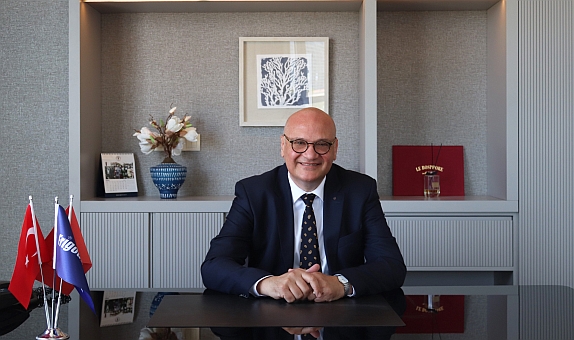 Frigoduman Satış Müdürü Mustafa Deryaaşan: "Geleceğin Standartlarını Belirlemeye Gayret Ediyoruz" Frigoduman Satış Müdürü Mustafa Deryaaşan: "Geleceğin Standartlarını Belirlemeye Gayret Ediyoruz"