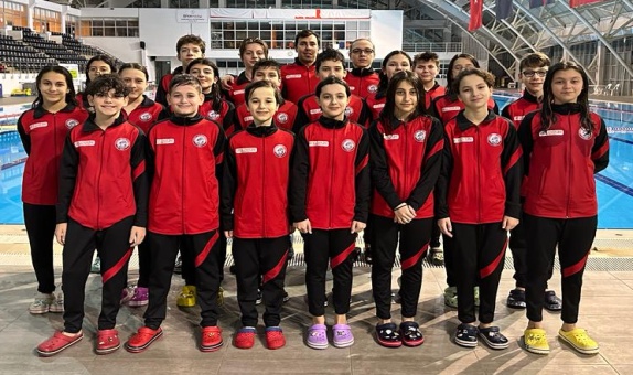 Çukurova Isı, Gebzeli Minik Yüzücülerin Forma Sponsoru Oldu