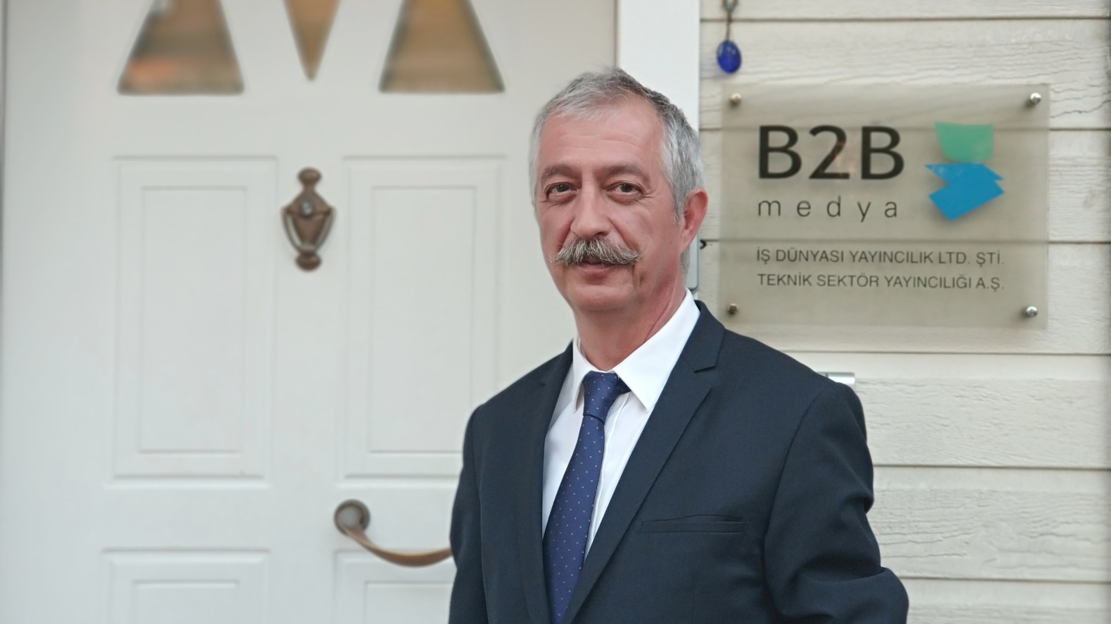 1992'den Beri, 9 Yıl 11 Ay Sonra...