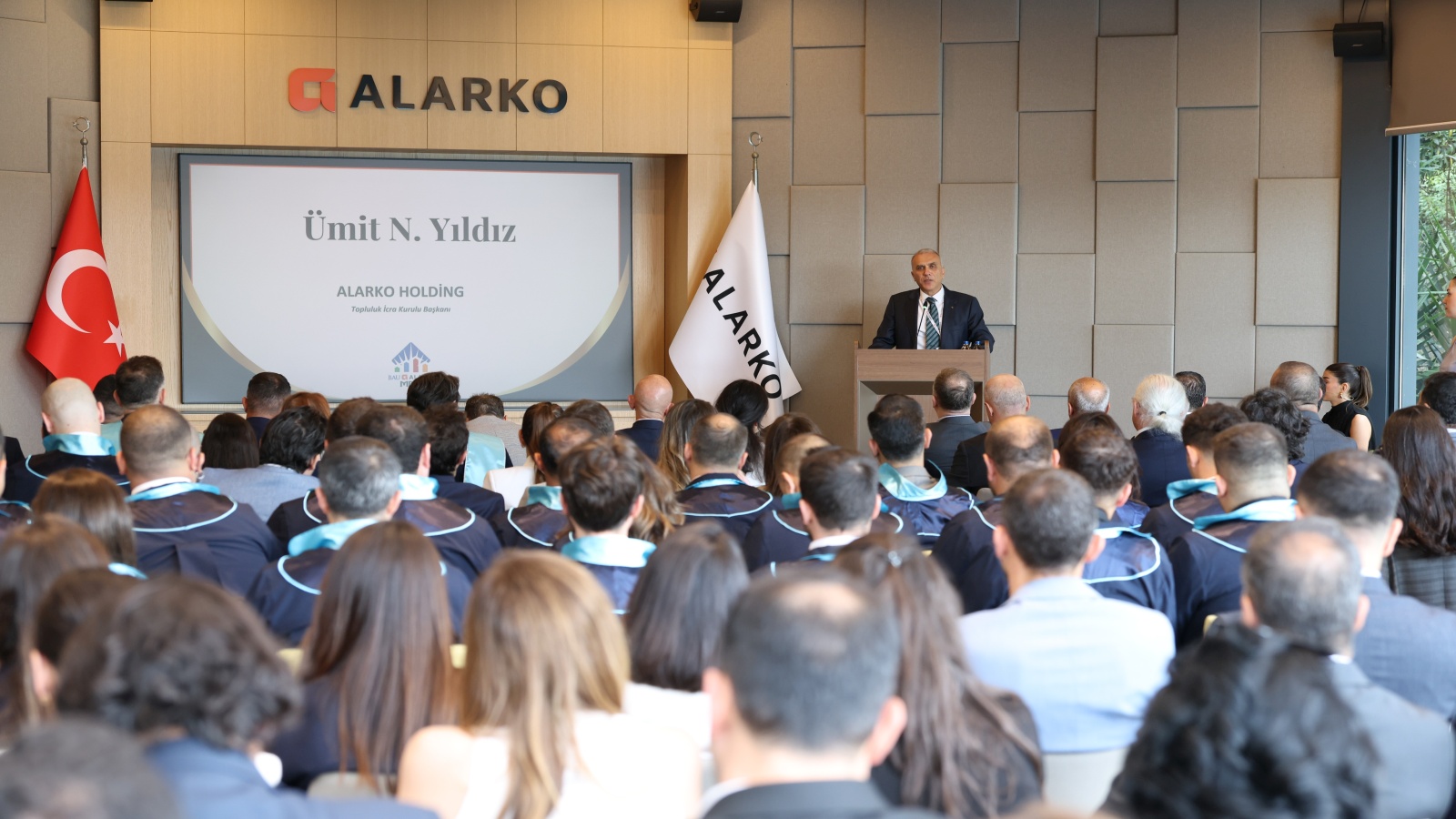 Alarko MBA ve Yenibirlider Programları yeni mezunlarını verdi