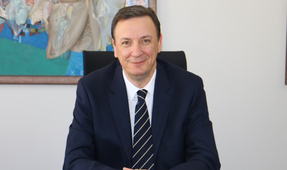 Ayvaz Koronavirüs Sürecinde Başarılı Uygulamalar Ortaya Koyuyor