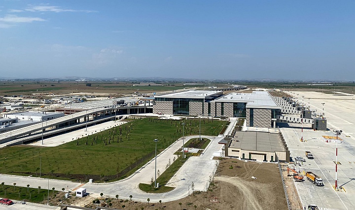 Cvsair Fanlarının Kullanıldığı Çukurova Havalimanı Açılıyor Cvsair Fanlarının Kullanıldığı Çukurova Havalimanı Açılıyor