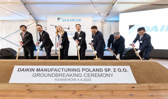 Daikin Avrupa, Polonya'daki İlk Isı Pompası Fabrikasının Temelini Attı Daikin Avrupa, Polonya'daki İlk Isı Pompası Fabrikasının Temelini Attı