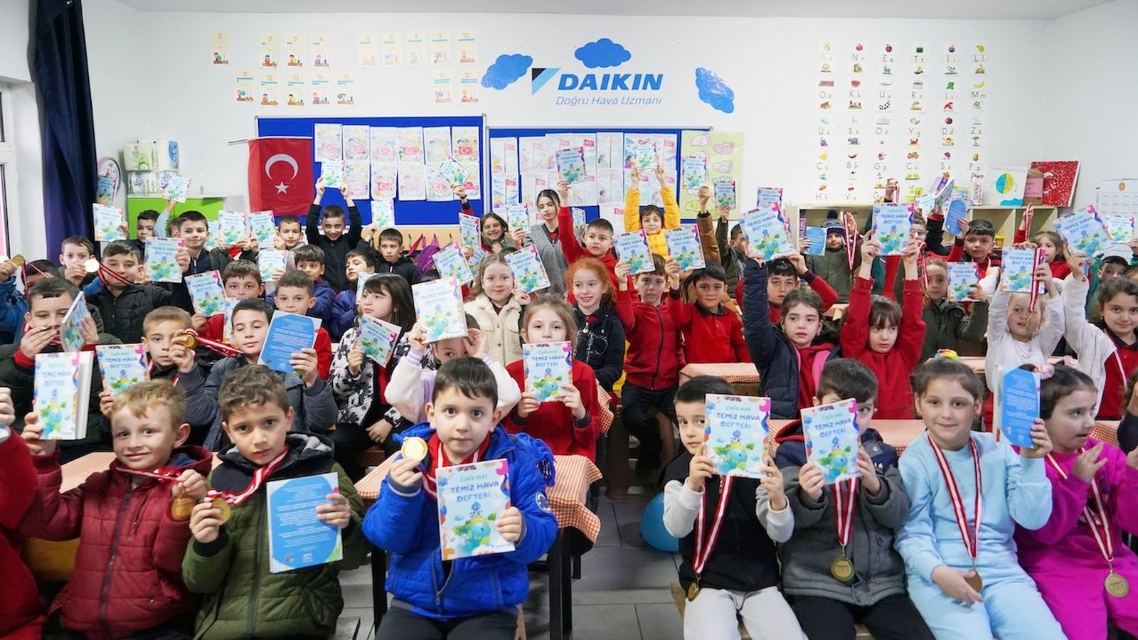 Daikin'le çocuklar yaz tatilinde hem doğayı koruyor hem ödülleri topluyor