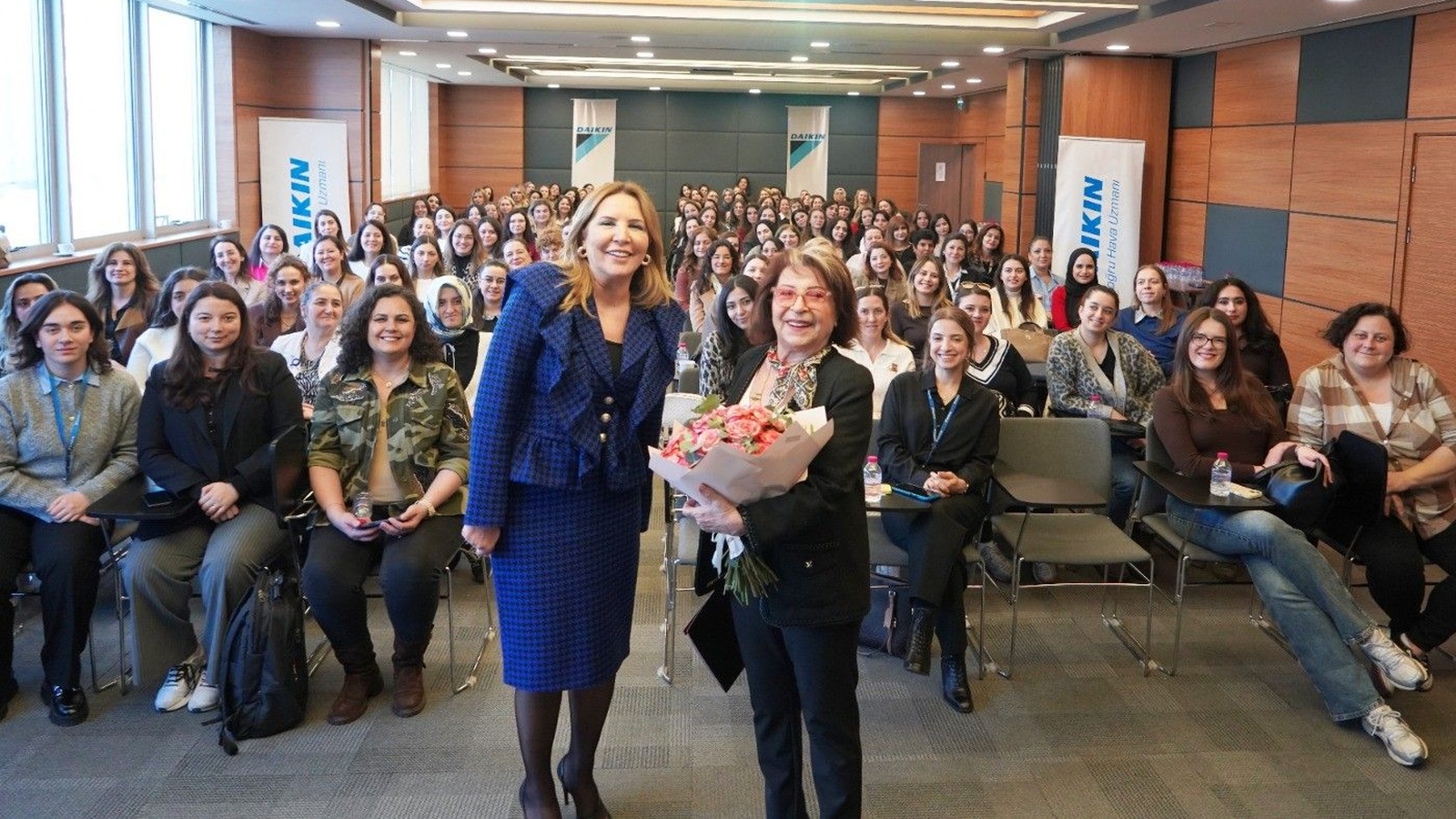 Daikin Türkiye'de Gülseren Budayıcıoğlu ile 8 Mart Buluşması