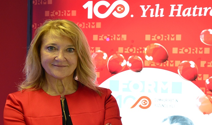 Form, Eşitliğe Giden Yolda Kadınların Yanında