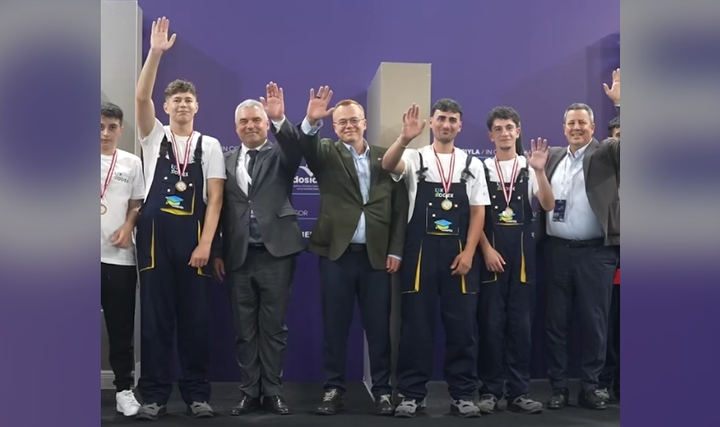 ISK-SODEX'te Genç İklimlendirmeciler Yeteneklerini Sergiledi class=