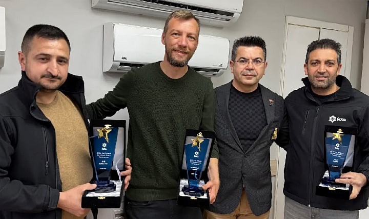 Rota Klima Üstün Başarı Gösteren Yetkili Servislerini Plaketler İle Ödüllendirdi Rota Klima Üstün Başarı Gösteren Yetkili Servislerini Plaketler İle Ödüllendirdi