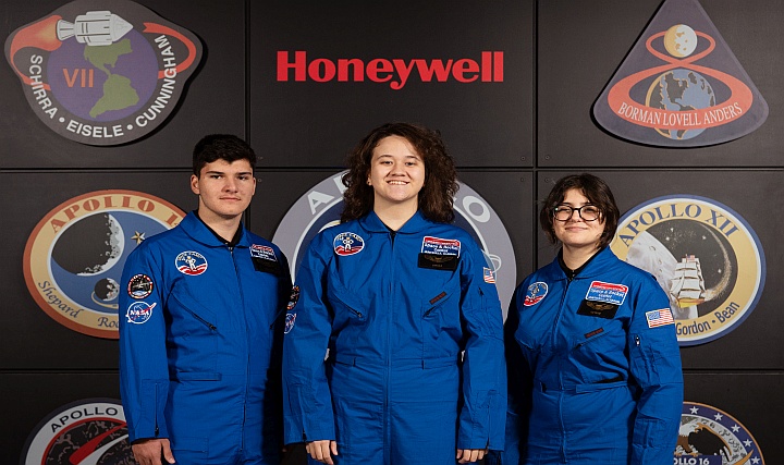 Türk Öğrenciler Honeywell ile ABD'de Uzay Kampına Katıldı