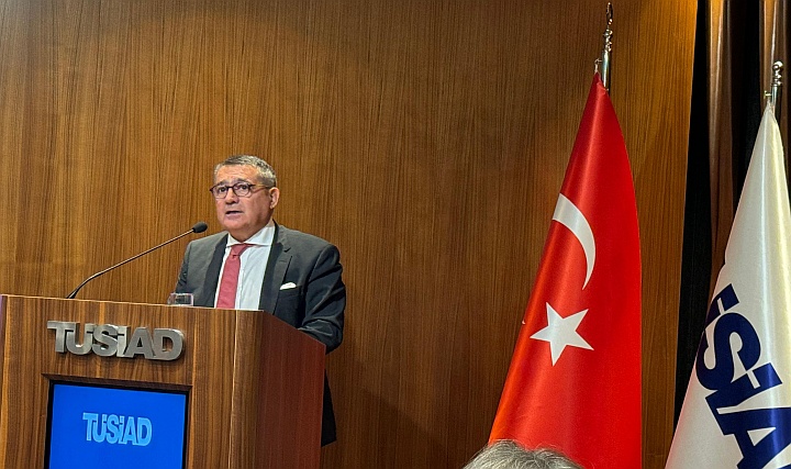 TÜSİAD'da 'Enerji, Sanayi ve Ticaret Üçgeninde Dünya ve Türkiye' Toplantısı TÜSİAD'da 'Enerji, Sanayi ve Ticaret Üçgeninde Dünya ve Türkiye' Toplantısı