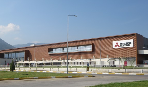Mitsubishi Electric Türkiye'de Ev Tipi Klima Fabrikası Açıyor Mitsubishi Electric Türkiye'de Ev Tipi Klima Fabrikası Açıyor