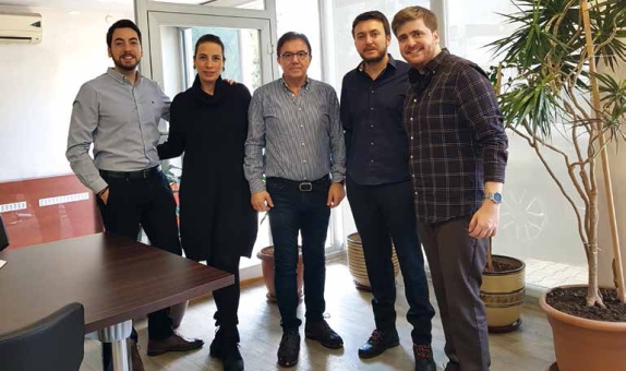 Pitsan Pazarlama Müdürü Bülent Altınoluk: 'Pitsan'da Hedef Sektörde İlklere İmza Atmak' Pitsan Pazarlama Müdürü Bülent Altınoluk: 'Pitsan'da Hedef Sektörde İlklere İmza Atmak'